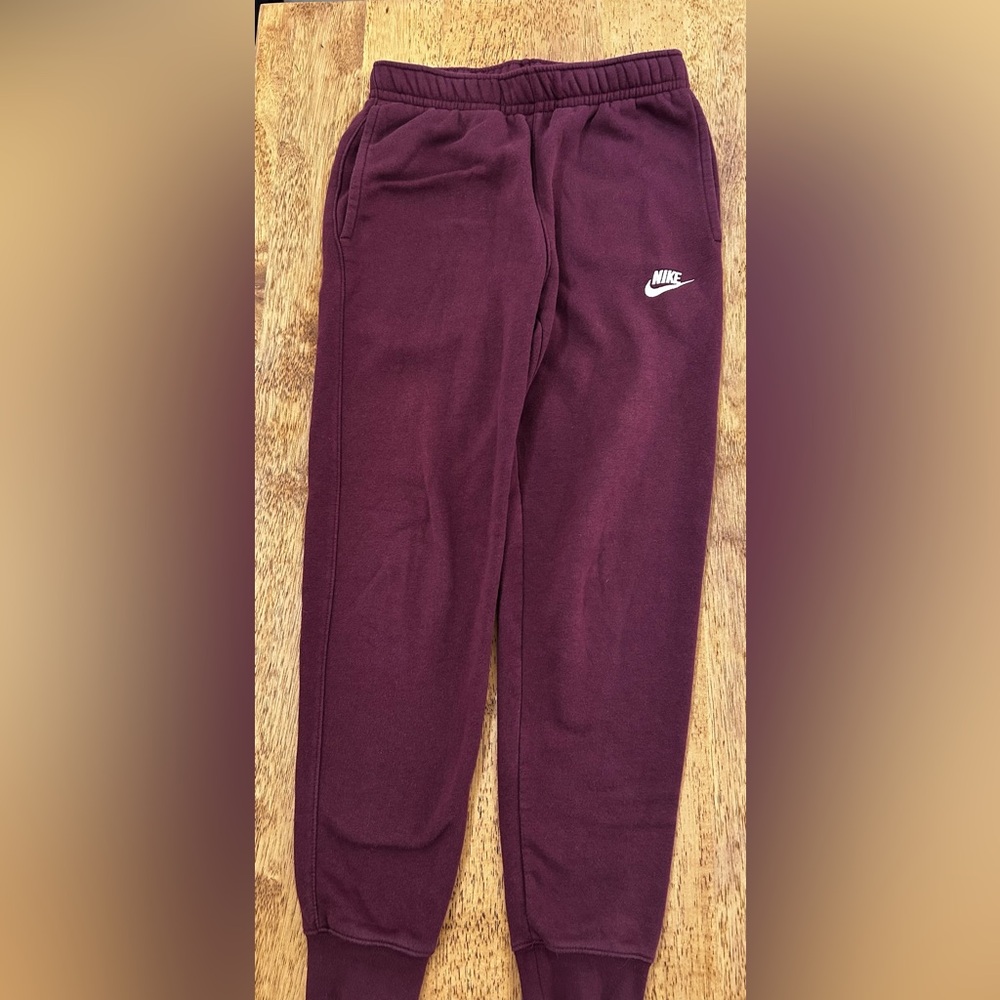 Nike Men's Burgundy Sweatpants